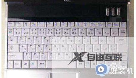 笔记本电脑自带键盘灯怎么开启_笔记本电脑键盘亮光在哪设置